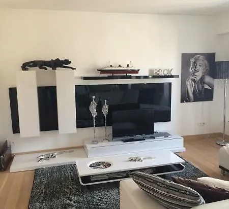 Apartment A Dans Triangle D'or *